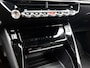 Peugeot 2008 SUV Allure Hybrid 145pk Automaat | Navigatie via draadloze Apple Carplay / Android Auto | Rondomzichtcamera | Stoelverwarming | Climate Control | Adaptieve Cruise Control | Parkeersensoren v+a | Dodehoeksensor | Keyless start | Armsteun | Digitaal instrumentenpaneel | DAB+ radio | Led koplampen | Donker getint glas | 17" lichtmetalen velgen |