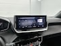 Peugeot 2008 SUV Allure Hybrid 145pk Automaat | Navigatie via draadloze Apple Carplay / Android Auto | Rondomzichtcamera | Stoelverwarming | Climate Control | Adaptieve Cruise Control | Parkeersensoren v+a | Dodehoeksensor | Keyless start | Armsteun | Digitaal instrumentenpaneel | DAB+ radio | Led koplampen | Donker getint glas | 17" lichtmetalen velgen |