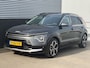 Kia Niro Hybrid 1.6 GDi Launch Edition Nieuw geleverd, Dealer onderhouden 1e eign.: Schuif-/kanteldak, trekhaak 13-polig, head-up display, stoelverwarming- & ventilatie, stuurverwarming, adaptieve cruise control, Apple CarPlay/Android Auto