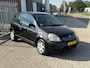 Toyota Yaris 1.0 VVT-i Sol! Airco l Elek pakket l MTF-stuur! NIEUWE APK l 2 sleutels l KEURIG NETJES!