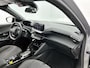 Peugeot e-2008 SUV EV Allure 54 kWh 156pk | Navigatie | Achteruitrijcamera | Climate Control | Cruise Control | Parkeersensoren v+a | Draadloze Apple Carplay / Android Auto | Digitaal instrumentenpaneel | Armsteun | Elektrisch inklapbare spiegels | DAB+ radio | Led koplampen | Donker getint glas | 17" lichtmetalen velgen |