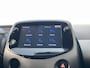 Toyota Aygo 1.0 VVT-i x-joy Apple Carplay en/of Android auto Navigatie, LMV, Privacy glass, Electronic Climate control, Achteruitrijcamera, Complete historie