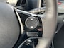 Toyota Aygo 1.0 VVT-i x-joy Apple Carplay en/of Android auto Navigatie, LMV, Privacy glass, Electronic Climate control, Achteruitrijcamera, Complete historie