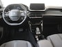 Peugeot e-2008 EV Allure 50 kWh | Carplay | Keyless Start | Clima | Parkeerhulp |