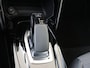 Peugeot e-2008 EV Allure 50 kWh | Carplay | Keyless Start | Clima | Parkeerhulp |