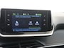 Peugeot e-2008 EV Allure 50 kWh | Carplay | Keyless Start | Clima | Parkeerhulp |