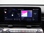 Hyundai Kona Electric Long Range Pure Edition 64.8 kWh | Stuurverwarming | Stoelverwarming | Achteruitrijcamera | 12,3-inch Multimediascherm met navigatie |