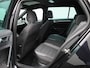Volkswagen Golf 1.5 TSI Highline Business R | Automaat | Panoramadak | Stoelverwarming | Camera | Virtual Cockpit | Navigatie |