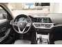 BMW 3-Serie Touring 320i 184pk Business Edition Plus -PANO-LEER-