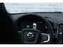 Volvo EC40 Extended Range 82 kWh Plus Black Edition | All Season Banden | Pixel LED Koplampen | 360 Camera | Panoramadak | Adaptive Cruise Control | Stoel-/Stuurverwarming | Harman Kardon Audio | Getint glas | Warmte         pomp | LED mistlampen | Google Maps navigatie |