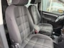 Volkswagen Touran 1.2 TSI Highline BlueMotion camera, trekhaak, cruise controle, ele pakket multi-stuur, stoel verwarming, nwe apk