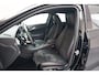 Mercedes-Benz A-klasse 180 Business Solution AMG UpgEd [ Xenon Camera Stoelverwarming ]