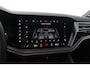 Volkswagen Touareg 3.0 TSi eHybrid 4MOTION R Edition | NIEUW | Nachtzicht | Massage | Panoramadak | 22 Inch | Luchtvering | Trekhaak