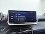 Peugeot 2008 GT | Active Safety Brake met camera en radar (automatisch noodremsysteem) met Distance Alert (waarschuwing dreigende aanrijding) | Advanced Active Safety Brake met camera en radar | Climate Control
