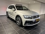 Volkswagen Tiguan 1.5 TSI ACT Highline Business R | Panoramadak | Massage | Adaptieve cruise control | Stoelverwarming |