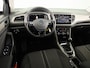 Volkswagen T-Roc 1.0 TSI Style Business 110 PK | Navigatie | Parkeersensoren | Camera | Digitaal dashboard