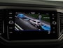 Volkswagen T-Roc 1.0 TSI Style Business 110 PK | Navigatie | Parkeersensoren | Camera | Digitaal dashboard