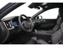 Volvo XC60 T6 Plug-in hybrid Ultra Black Edition | Trekhaak | Panoramadak | Head-Up | 360 Camera | Stoel+Stuurverwarming | 21 Inch