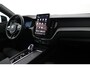Volvo XC60 T6 Plug-in hybrid Ultra Black Edition | Trekhaak | Panoramadak | Head-Up | 360 Camera | Stoel+Stuurverwarming | 21 Inch