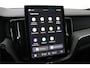 Volvo XC60 T6 Plug-in hybrid Ultra Black Edition | Trekhaak | Panoramadak | Head-Up | 360 Camera | Stoel+Stuurverwarming | 21 Inch