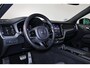 Volvo XC60 T6 Recharge AWD R-Design - Panorama/schuifdak - IntelliSafe Assist & Surround - Harman/Kardon audio - Adaptieve LED koplampen - Parkeercamera achter - Verwarmde voorstoelen, stuur & achterbank - Parkeersensoren voor & achter - Elektr. bedienb. voorstoelen met geheugen - Draadloze tel. lader - Standkachel - Extra getint glas - Elektr. inklapbare trekhaak - 19' LMV
