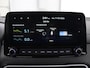 Hyundai Kona 1.6 GDI HEV Premium Sky | Schuifdak | Leder | Stoelventilatie | Adaptive cruise | Trekhaak | Head-Up | Carplay | Camera | Achterbankverwarming | Navigatie | Keyless | Climate control