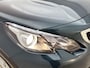 Peugeot 2008 SUV Signature 110pk Automaat | Panoramadak | Airco | Parkeersensoren | DAB+ radio | Cruise Control | Bluetooth | Regensensor | Donker getint glas | Elektrisch inklapbare spiegels | Trekhaak |