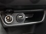Peugeot 2008 SUV Signature 110pk Automaat | Navigatie via Apple Carplay / Android Auto | Panoramadak | Airco | Parkeersensoren | DAB+ radio | Cruise Control | Bluetooth | Regensensor | Donker getint glas | Elektrisch inklapbare spiegels | Trekhaak |