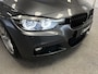 BMW 3-Serie Touring 330i M Sport Edition | TREKHAAK | PANO | LEDER |
