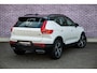 Volvo XC40 1.5 T5 Twin Engine R-Design | Trekhaak | Adaptieve Cruise Control | Power Seats | Parkeer Camera | BLIS | CarPlay | Memory |