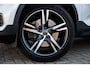 Volvo XC40 1.5 T5 Twin Engine R-Design | Trekhaak | Adaptieve Cruise Control | Power Seats | Parkeer Camera | BLIS | CarPlay | Memory |