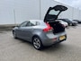 Volvo V40 2.0 T3 Momentum | NL Auto/1e Eig./Voll.Historie/Navi/Clima/Cruise/PDC/Xenon/Bluetooth/16" LM + All-Season Banden