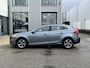 Volvo V40 2.0 T3 Momentum | NL Auto/1e Eig./Voll.Historie/Navi/Clima/Cruise/PDC/Xenon/Bluetooth/16" LM + All-Season Banden