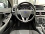 Volvo V40 2.0 T3 Momentum | NL Auto/1e Eig./Voll.Historie/Navi/Clima/Cruise/PDC/Xenon/Bluetooth/16" LM + All-Season Banden