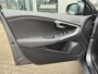 Volvo V40 2.0 T3 Momentum | NL Auto/1e Eig./Voll.Historie/Navi/Clima/Cruise/PDC/Xenon/Bluetooth/16" LM + All-Season Banden