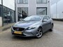 Volvo V40 2.0 T3 Momentum | NL Auto/1e Eig./Voll.Historie/Navi/Clima/Cruise/PDC/Xenon/Bluetooth/16" LM + All-Season Banden