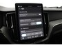 Volvo XC60 T6 Plug-in hybrid Ultra Black Edition | Luchtvering | Bowers&Wilkins | Massage+Ventilatie | Gelamineerd Glas | 22 Inch
