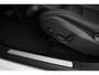 Volvo XC60 T6 Plug-in hybrid Ultra Black Edition | Luchtvering | Bowers&Wilkins | Massage+Ventilatie | Gelamineerd Glas | 22 Inch