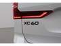 Volvo XC60 T6 Plug-in hybrid Ultra Black Edition | Luchtvering | Bowers&Wilkins | Massage+Ventilatie | Gelamineerd Glas | 22 Inch