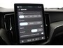 Volvo XC60 T6 Plug-in hybrid Ultra Black Edition | Luchtvering | Bowers&Wilkins | Massage+Ventilatie | Gelamineerd Glas | 22 Inch