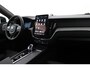 Volvo XC60 T6 Plug-in hybrid Ultra Black Edition | Luchtvering | Bowers&Wilkins | Massage+Ventilatie | Gelamineerd Glas | 22 Inch