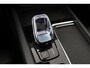 Volvo XC60 T6 Plug-in hybrid Ultra Black Edition | Luchtvering | Bowers&Wilkins | Massage+Ventilatie | Gelamineerd Glas | 22 Inch