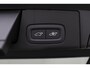 Volvo XC60 T6 Plug-in hybrid Ultra Black Edition | Luchtvering | Bowers&Wilkins | Massage+Ventilatie | Gelamineerd Glas | 22 Inch
