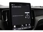 Volvo XC60 T6 Plug-in hybrid Ultra Black Edition | Luchtvering | Bowers&Wilkins | Massage+Ventilatie | Gelamineerd Glas | 22 Inch