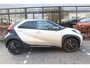 Toyota Aygo X 1.0 VVT-i MT Premium | Rijklaar | Stoelverw. | Sensoren v+a | JBL | DAB | Camera | LED | Keyless | Dealer onderhouden