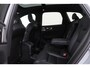 Volvo XC60 T6 Plug-in hybrid Ultra Black Edition | Luchtvering | Bowers&Wilkins | Massage+Ventilatie | Gelamineerd Glas | 22 Inch