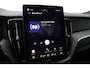 Volvo XC60 T6 Plug-in hybrid Ultra Black Edition | Luchtvering | Bowers&Wilkins | Massage+Ventilatie | Gelamineerd Glas | 22 Inch