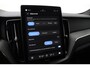 Volvo XC60 T6 Plug-in hybrid Ultra Black Edition | Luchtvering | Bowers&Wilkins | Massage+Ventilatie | Gelamineerd Glas | 22 Inch