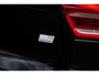 Volvo XC40 Plug-in Hybrid T4 Plus Dark | Facelift | Harman Kardon audio | Stoel- en stuurverwarming | Elektrische stoelverstelling | Navigatie | Cruise control | Apple Carplay / Android Auto | Getint glas | 19 inch velgen |