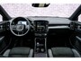 Volvo XC40 Plug-in Hybrid T4 Plus Dark | Facelift | Harman Kardon audio | Stoel- en stuurverwarming | Elektrische stoelverstelling | Navigatie | Cruise control | Apple Carplay / Android Auto | Getint glas | 19 inch velgen |